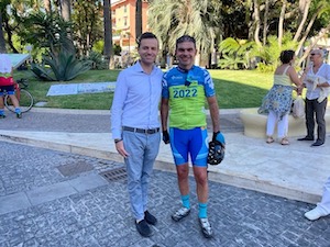 In bici da Torino per la ricerca oncologica, Di Maio è a Sorrento