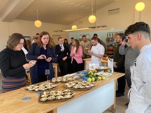 Studente del San Paolo di Sorrento prende per la gola la First Lady islandese