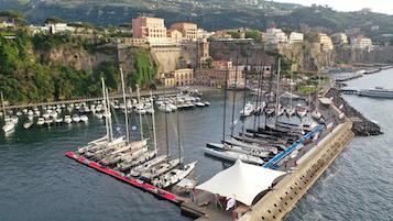 Sorrento. Banchina del porto a rischio crollo, stop ai mezzi pesanti