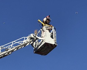 A Piano di Sorrento la Befana arriva con i Vigili del Fuoco