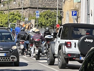 Cantiere in via degli Aranci, traffico in tilt a Sorrento ed in costiera