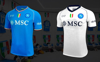 Presentate le nuove maglie del Napoli con lo scudetto