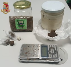 In giro con la droga, arrestato 20enne di Sorrento