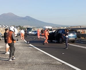 Incidente sulla Sorrentina, morto motociclista