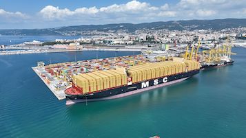 Battesimo per la Msc Nicola Mastro la nave più grande entrata in un porto italiano