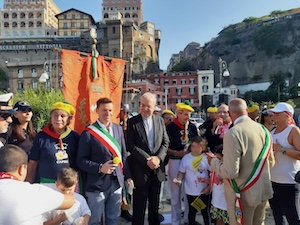 La “Nave del Cuore” approda ancora a Sorrento