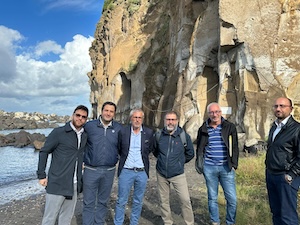 Piano di Sorrento. Verifiche al costone tufaceo di Marina di Cassano