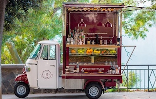 Parte il Sorrento Street Food Village, stasera ci sono “I ditelo voi”