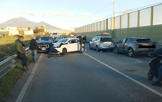 Incidente sulla Sorrentina, traffico in tilt