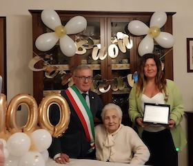 Massa Lubrense festeggia i 100 anni di Giuseppina Vinaccia