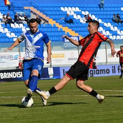 Un gol per tempo e il Brindisi batte il Sorrento