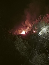 Massa Lubrense. Nella notte incendio a Recommone domato dalla Protezione Civile prima che raggiungesse le case