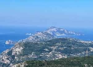 Il panorama unico offerto dal monte Comune – foto e video –