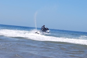 Vico Equense. Guida una moto d’acqua senza patente nautica, multa da 3.600 euro