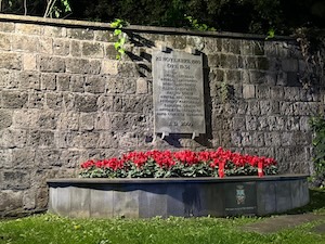 Piano di Sorrento. Ricordo delle vittime del terremoto del 1980