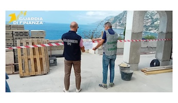 Abusi edilizi, sequestro nel complesso di Villa Treville di Positano