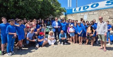 Sorrento-Massa Lubrense. A Marina di Puolo studenti a pesca di rifiuti