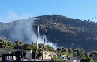 Sorrento. Incendio nella zona del rione Santa Lucia