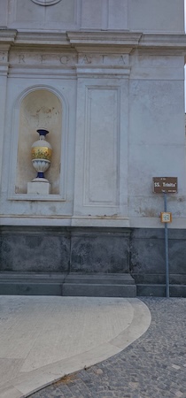 Piano  di Sorrento. QR code per scoprire la storia della città
