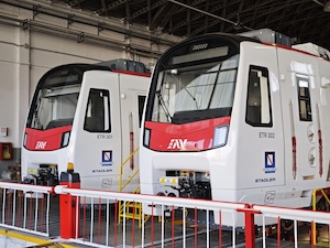 Prove dei nuovi treni Eav, stop alla Napoli-Baiano: Proteste dei pendolari
