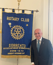 Sorrento. Insediato il nuovo presidente del Rotary, Claudio de Vito