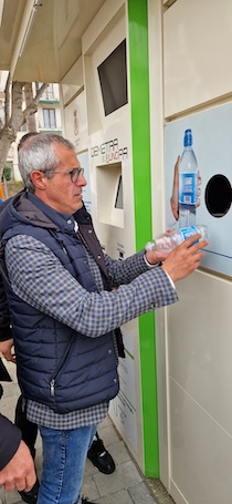 Meta. Raccolta plastica, risparmi Tari per i cittadini virtuosi