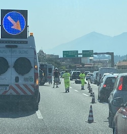 Incidente sull’autostrada Napoli-Salerno, morta una donna