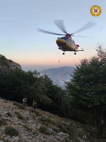 Vico Equense. Giovane ferito sul Faito, soccorso con l’elicottero