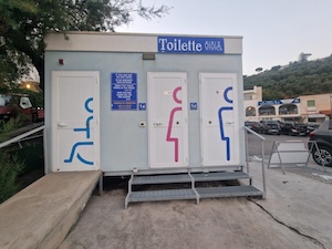 Massa Lubrense. Aperti i nuovi bagni pubblici a Marina del Cantone