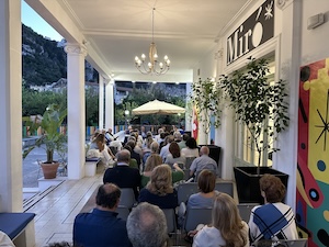 Sorrento. Grande successo per la presentazione del libro di Mariano Iaccarino