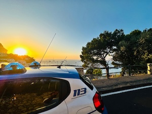 Rubano borse griffate a Capri, tre russi in manette
