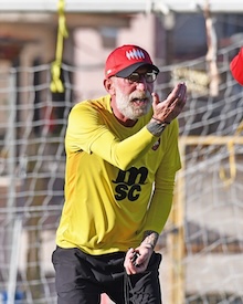 Cambio sulla panchina del Sorrento, via Conte arriva Serpini