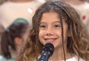 Piano di Sorrento. La piccola Lara sfiora la vittoria allo Zecchino d’Oro e vince il Premio Galassia