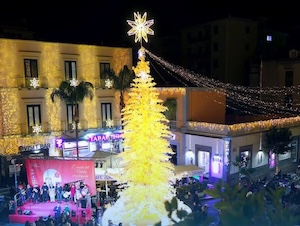 Vico Equense. Accese questa sera le luminarie, via al programma del Natale