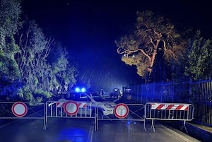 Vico Equense. Frana allo Scrajo, chiusa l’ex statale “Sorrentina”