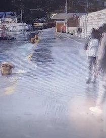 Sorrento. Acqua alta lungo la costa, la spiegazione degli esperti