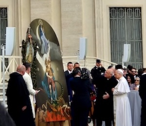 Vico Equense. Papa Leone XIV benedice la tela per il santuario del Faito