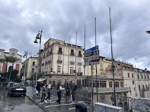 Sorrento. Nuove bandiere in piazza Tasso, ok al progetto da quasi 50mila euro