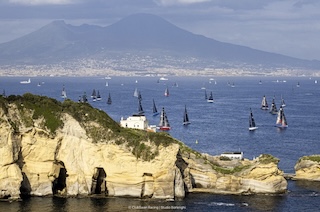 Sorrento. Partita da Napoli la Regata dei Tre Golfi