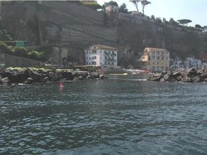 Piano di Sorrento. Divieto di balneazione in zona Sopramare