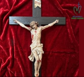 Recuperato un antico crocifisso scomparso dalla chiesa di Pimonte, oggi la consegna a don Antonino Lazzazzara