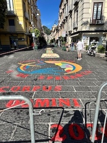 Sorrento. Si celebra il Corpus Domini con l’infiorata