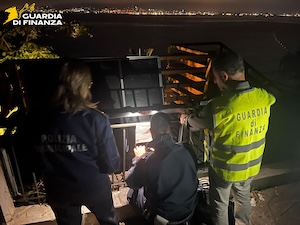 Vico Equense. Festa non autorizzata, sequestrato stabilimento balneare