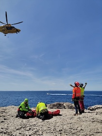 Sorrento. Turista si infortuna alla Regina Giovanna, soccorsa con elicottero