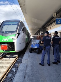 Da oggi poliziotti sui treni Napoli-Sorrento