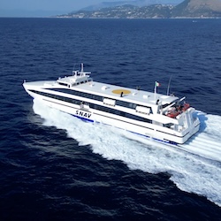 Il principe del Marocco lascia Capri a bordo del Polaris Snav