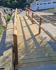 Massa Lubrense. Arriva la passerella in legno a Marina della Lobra