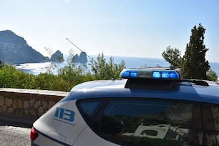 Capri. Più di duemila persone identificate dalla polizia
