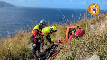 Massa Lubrense. Escursionista colto da malore, soccorso da elicottero del 118