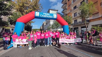 Sant’Agnello. Edizione record della “Pink Race”, 1500 partecipanti e 15mila euro raccolti per la ricerca